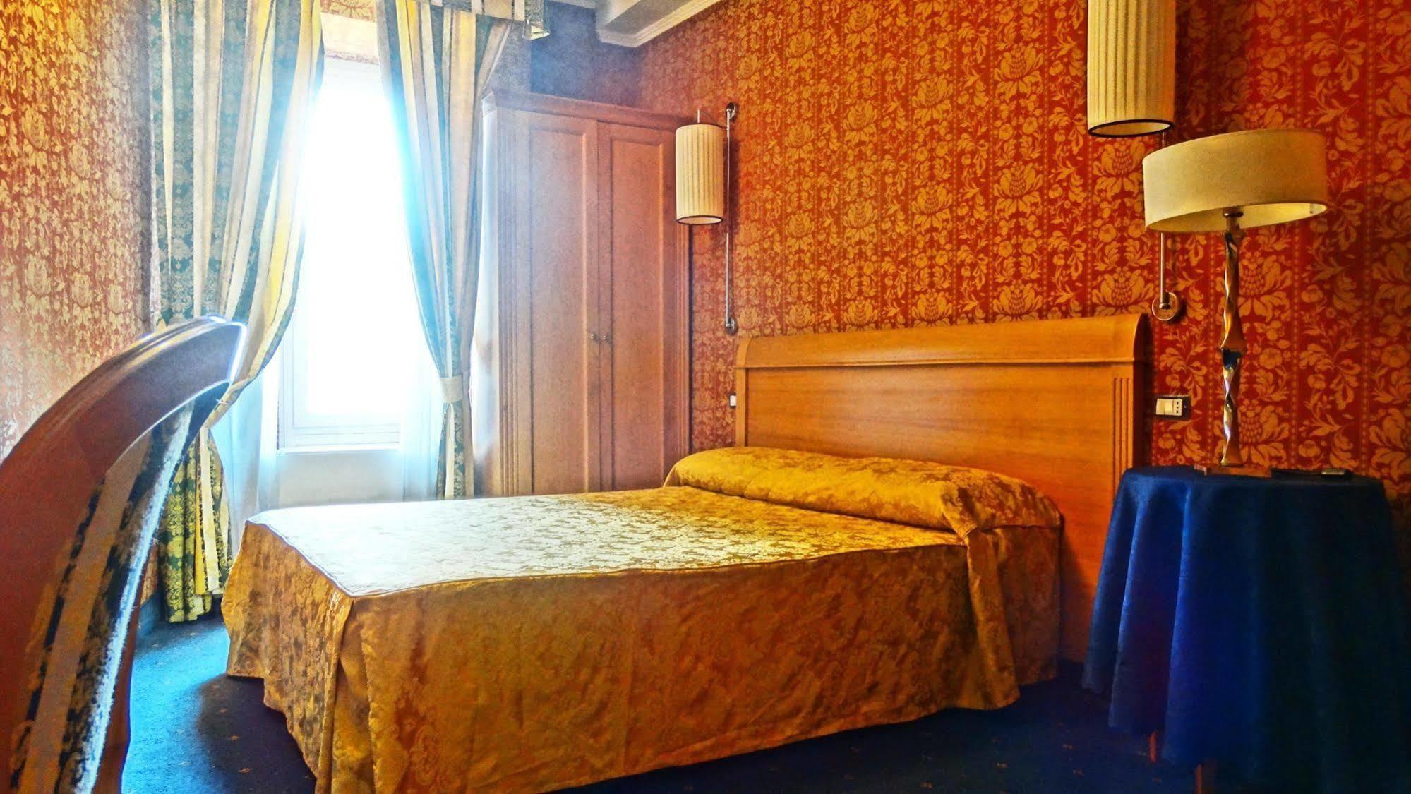 Hotel Dei Quiriti Rome Luaran gambar
